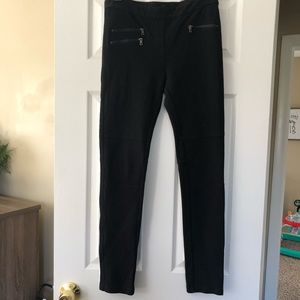 BCBG black skinny pant